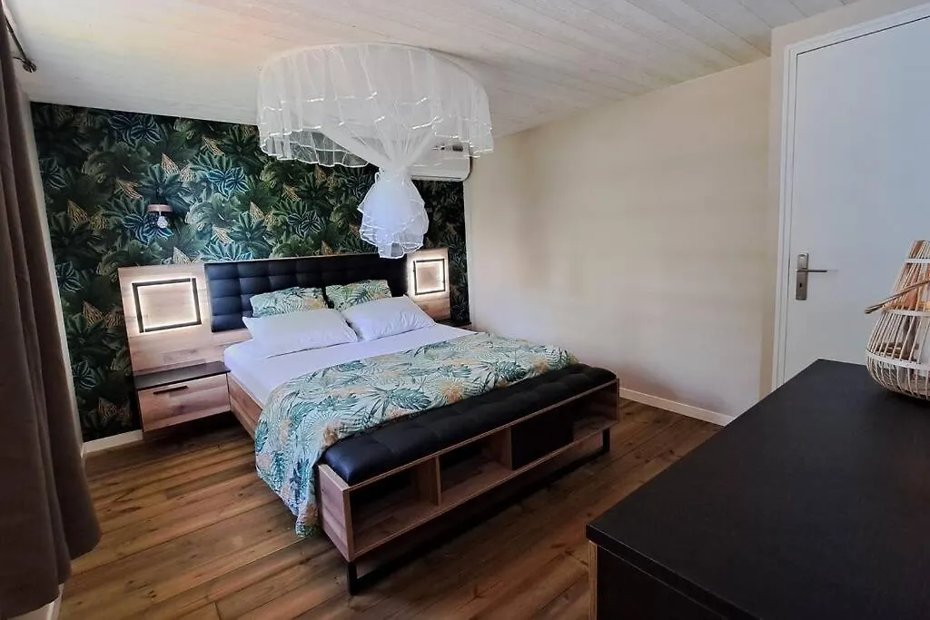 Cottage Zen & Jacuzzi Chez La Libellule Caribeenne 세인트 로즈 펜션