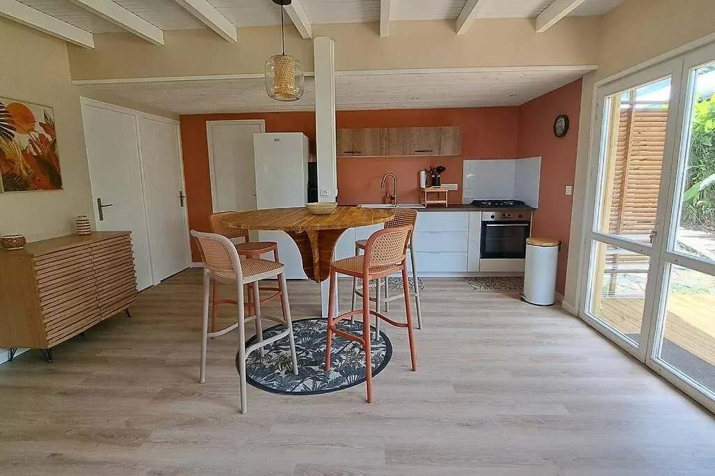 펜션 Cottage Zen & Jacuzzi Chez La Libellule Caribeenne 세인트 로즈 과달루프